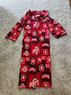 Ohio State Red Fleece Wearable Throw Blanket